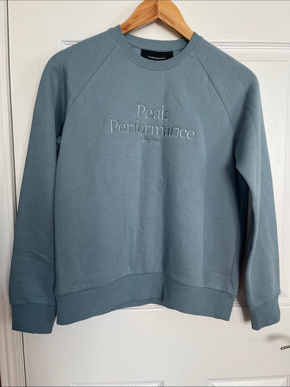 Peak Performance women’s Pale Blue Embroidered Crewneck Sweatshirt